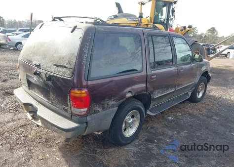 1999 Ford Explorer Eddie Bauer/Limited/Xlt from USA, damaged, VIN 1FMZU34E1XZB52681